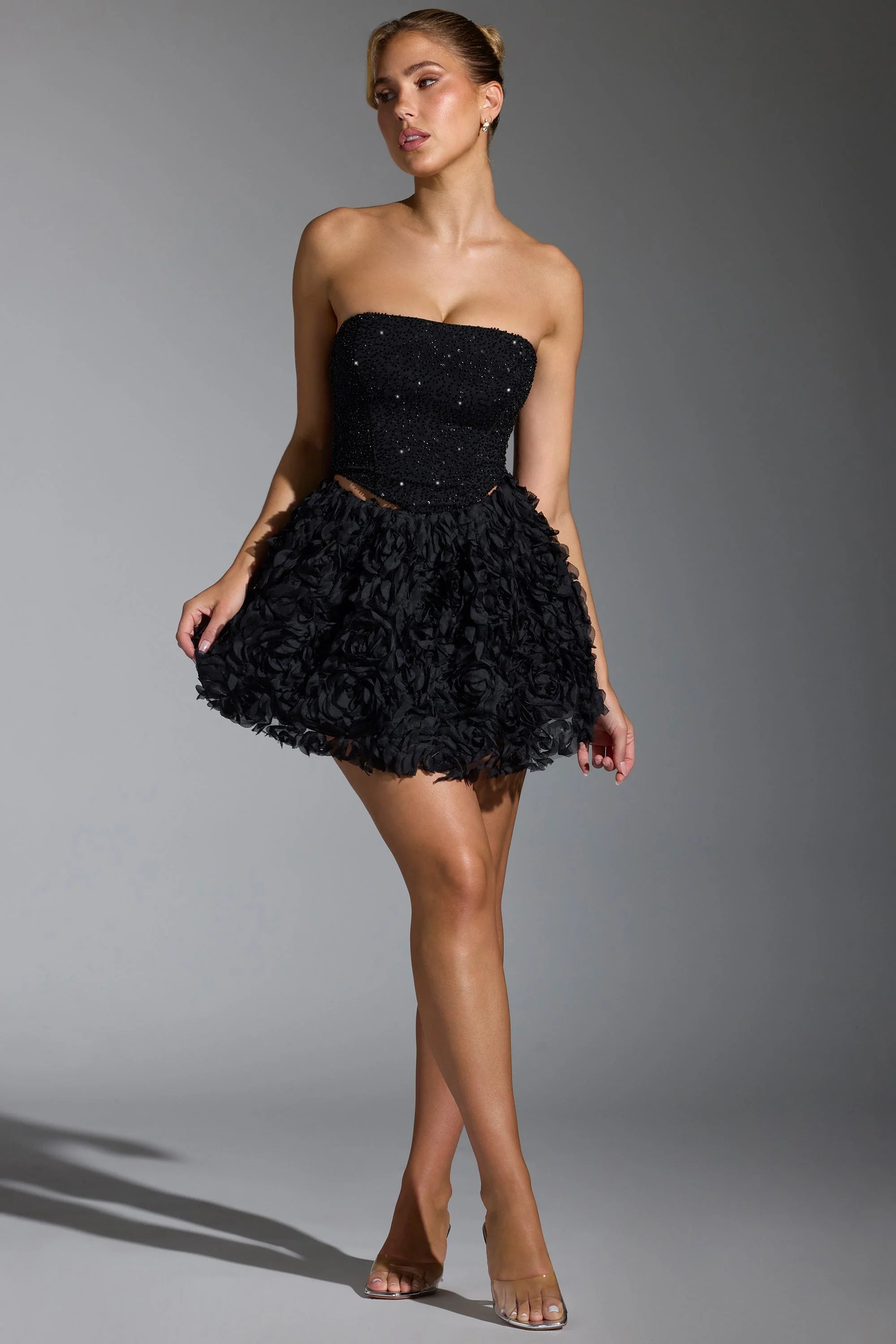 Floral-Appliqu¨¦ Mini Skirt in Black
